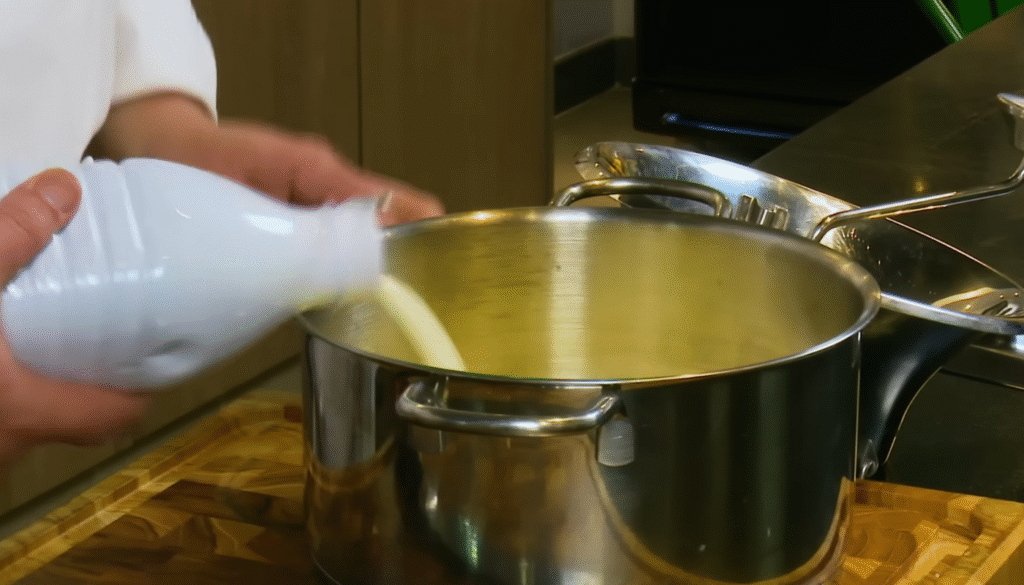 cozinhar a batata no leite